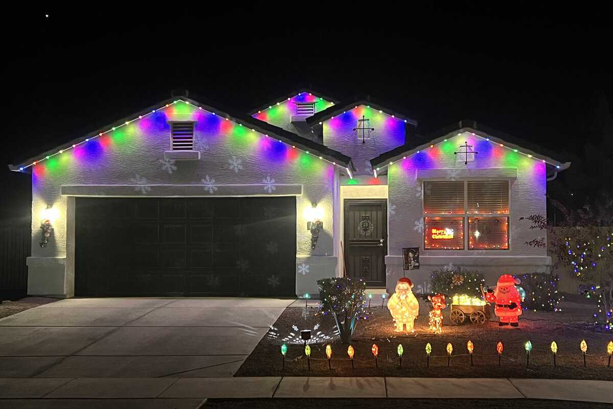 Permanent holiday lighting installation